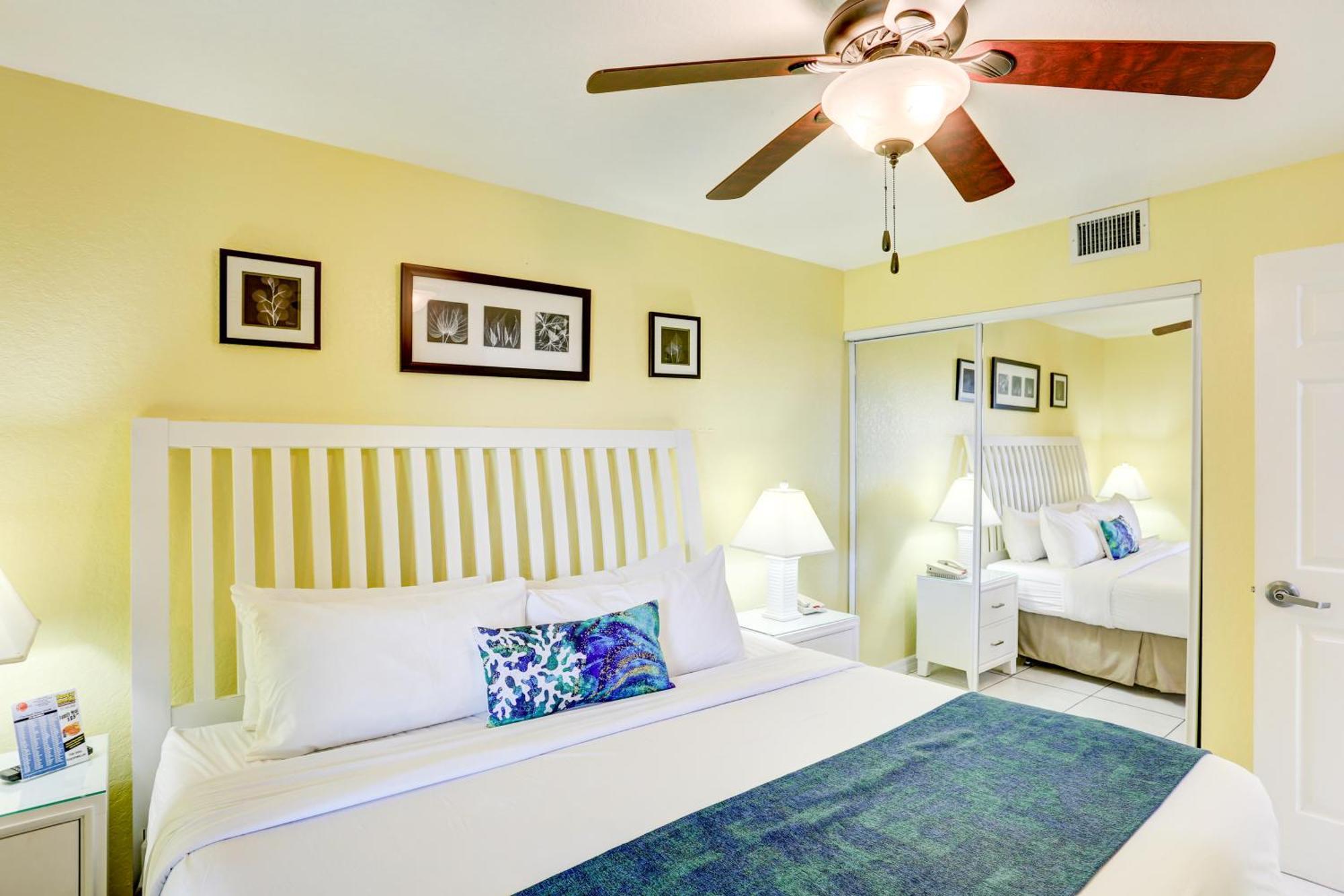 South Beach Condo Hotel By Travel Resort Services, Inc. เซนต์พีทบีช ภายนอก รูปภาพ