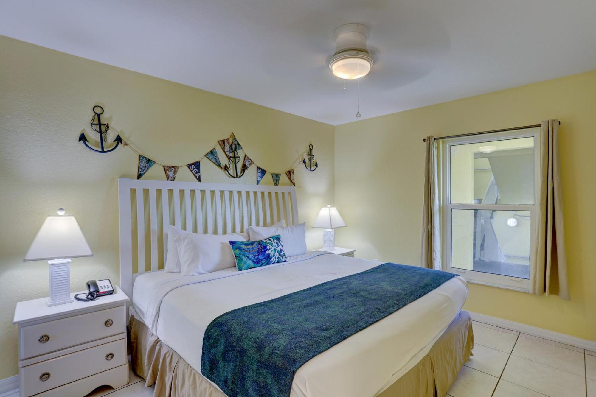 South Beach Condo Hotel By Travel Resort Services, Inc. เซนต์พีทบีช ภายนอก รูปภาพ